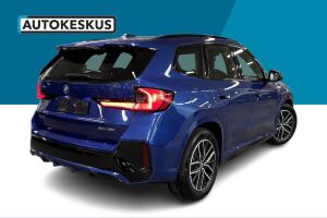 BMW iX1 esikatselu 13