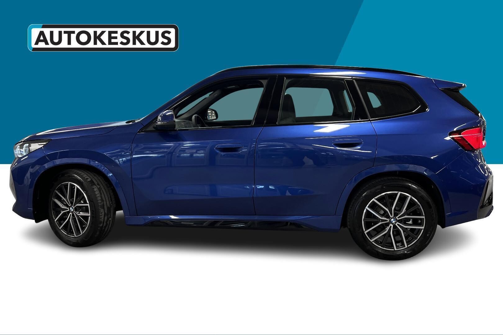 BMW iX1 iso kuva 6