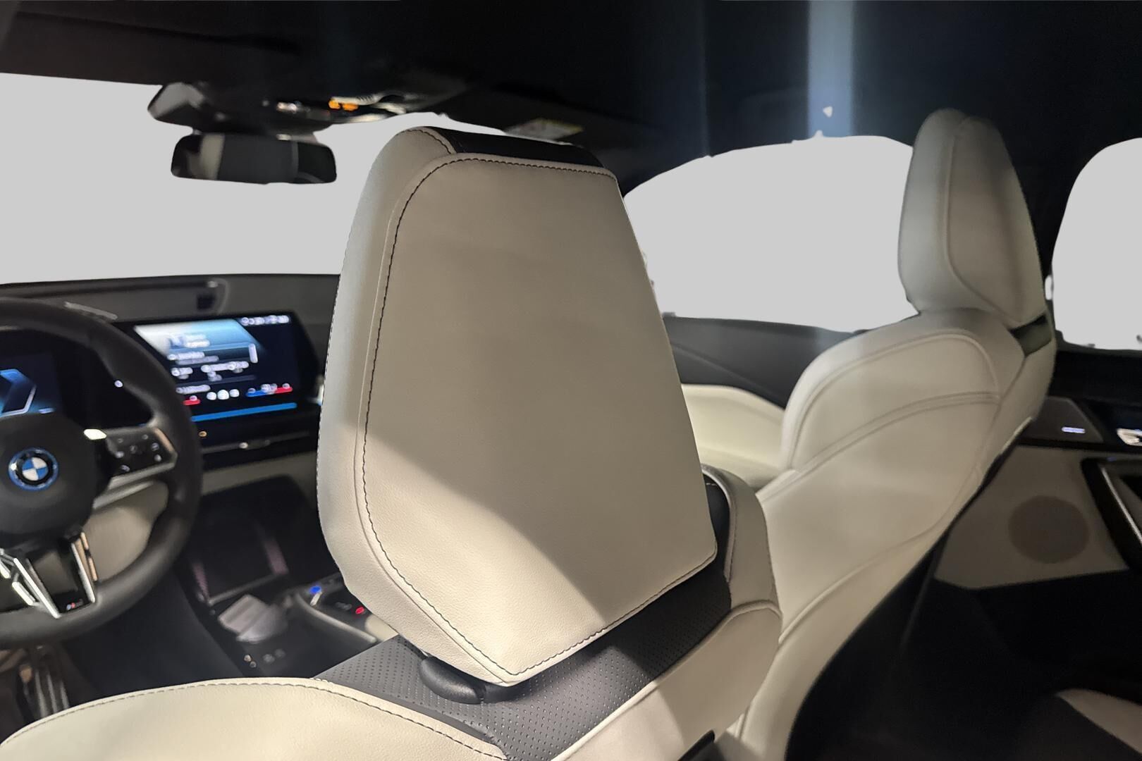 BMW iX2 iso kuva 20