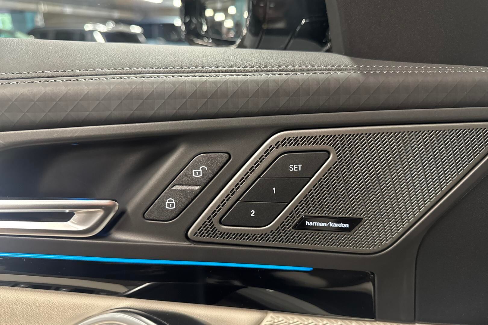 BMW iX2 iso kuva 27