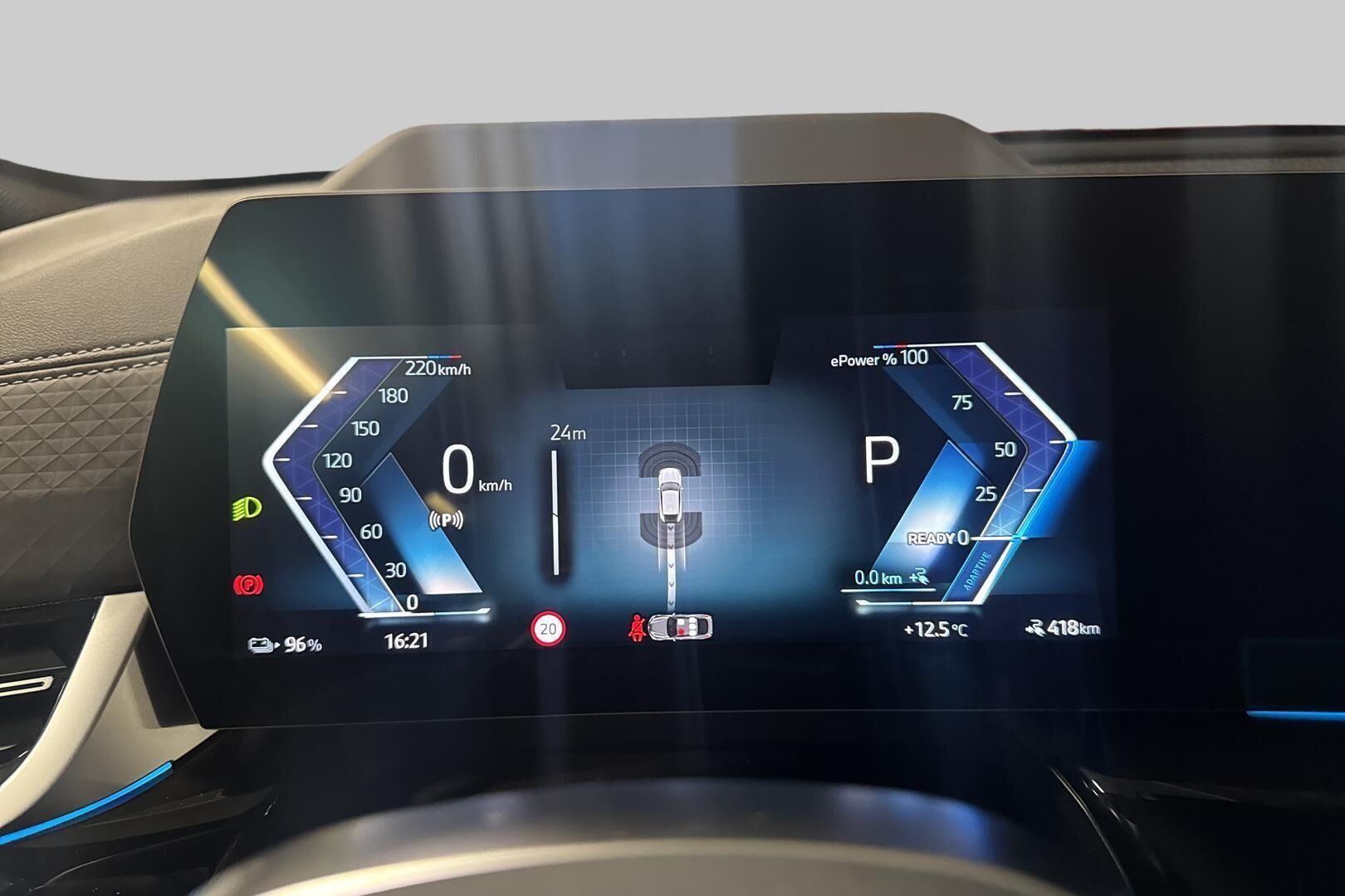 BMW iX2 iso kuva 36