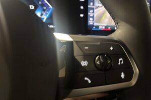 BMW iX2 esikatselu 38