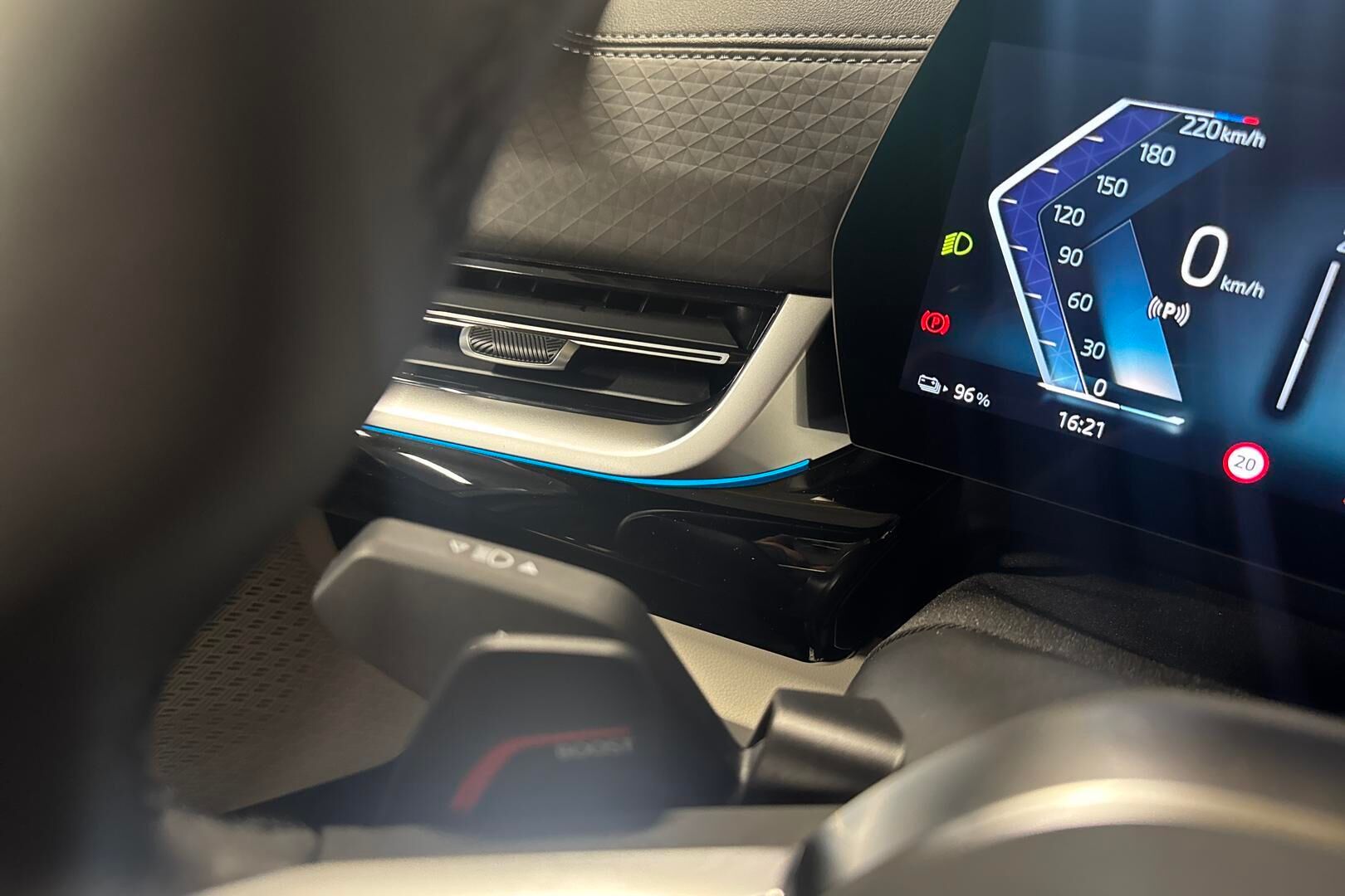 BMW iX2 iso kuva 39
