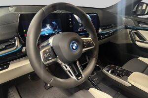 BMW iX2 esikatselu 41