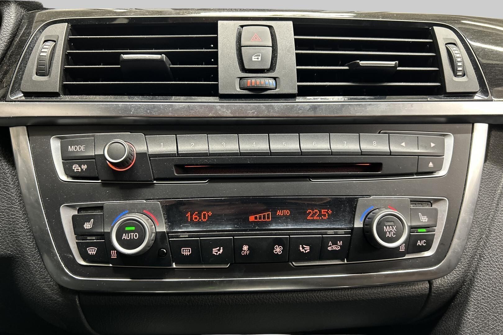 BMW 3-sarja iso kuva 18
