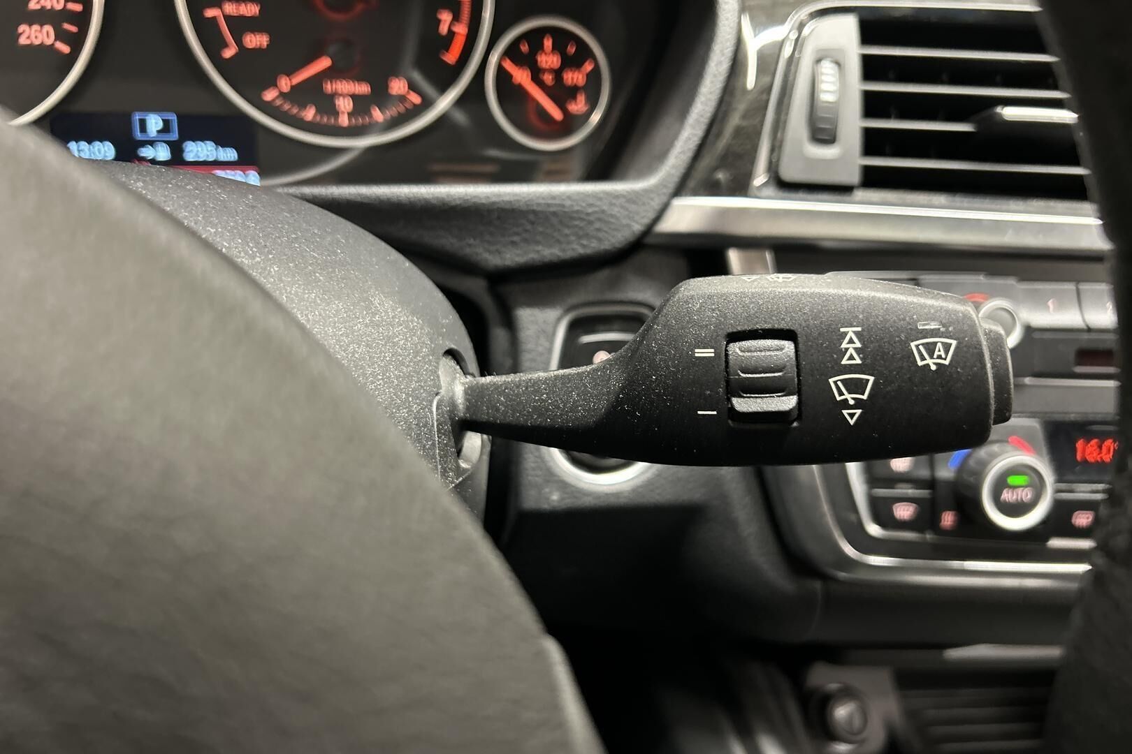 BMW 3-sarja iso kuva 21