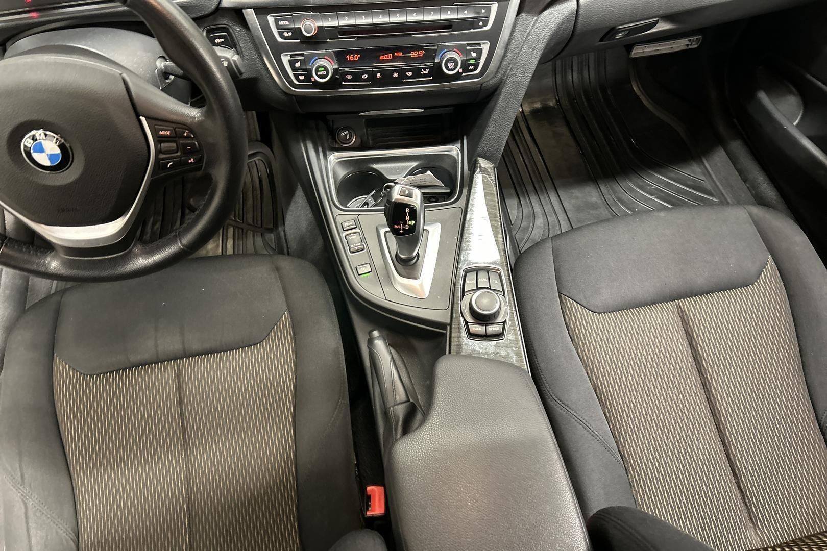 BMW 3-sarja iso kuva 28