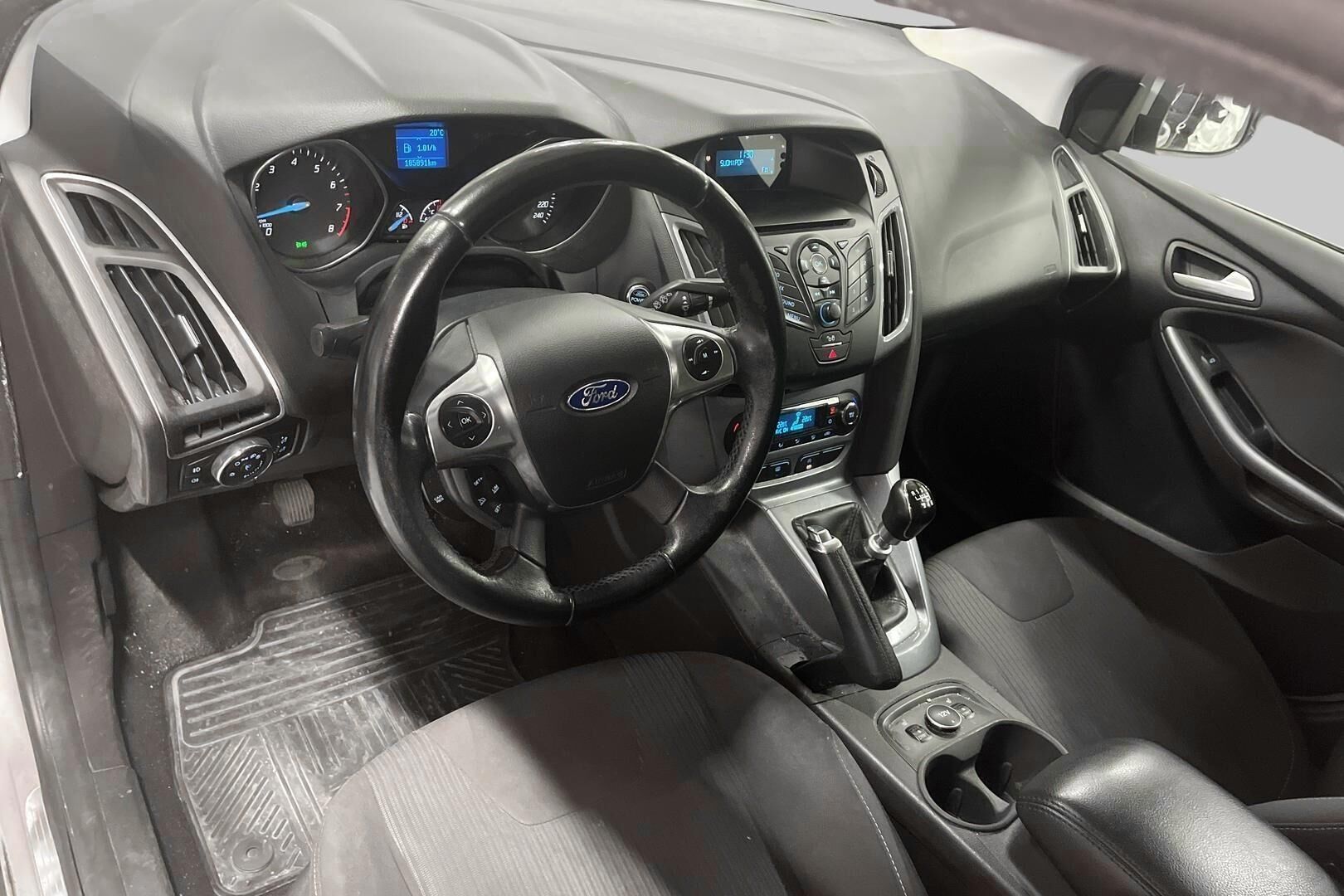 Ford Focus iso kuva 2