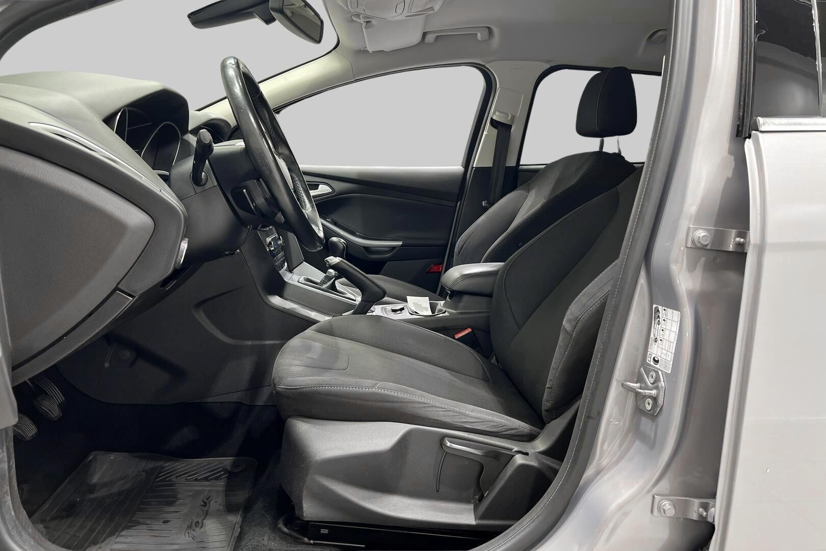 Ford Focus iso kuva 29