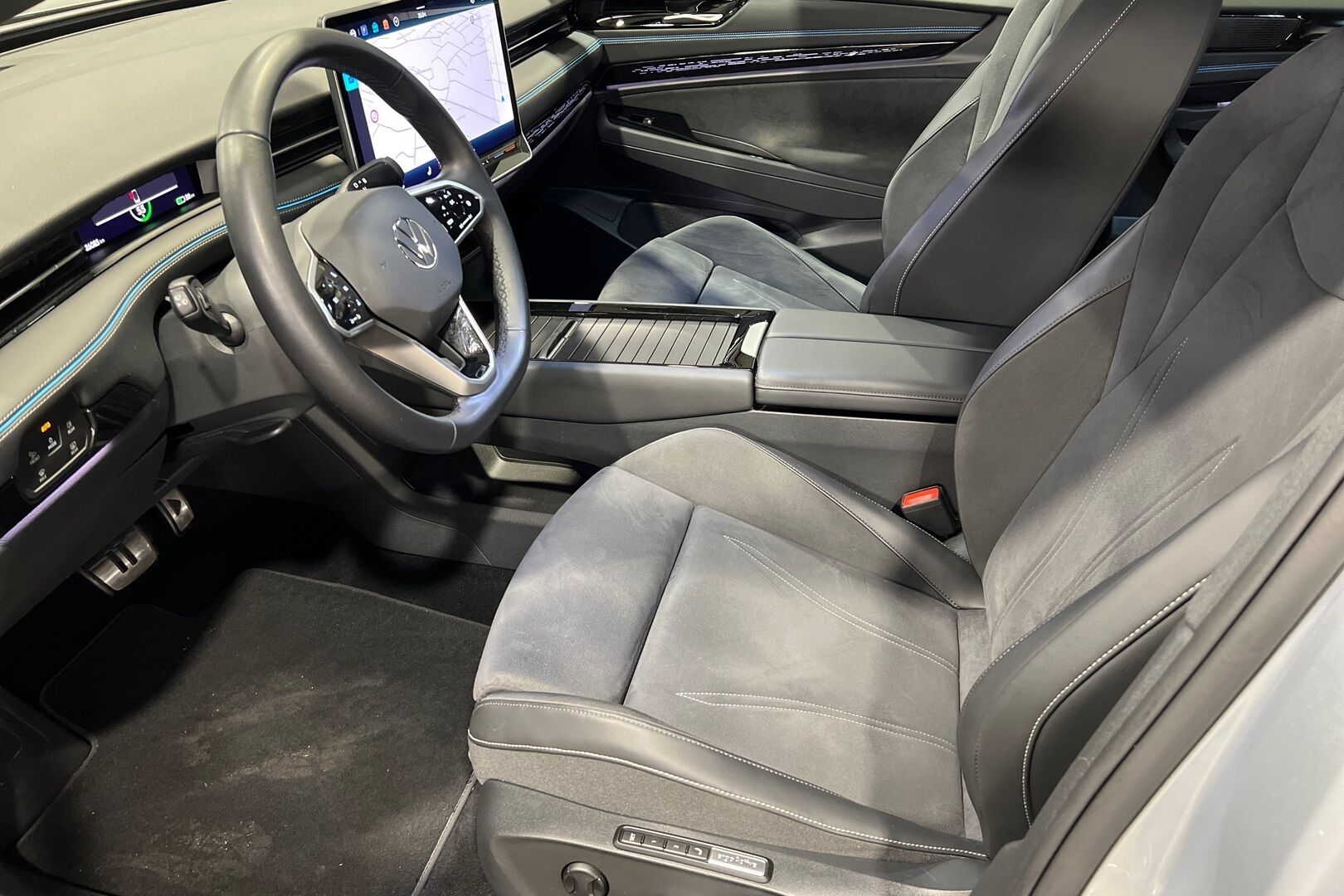 Volkswagen ID.7 iso kuva 15