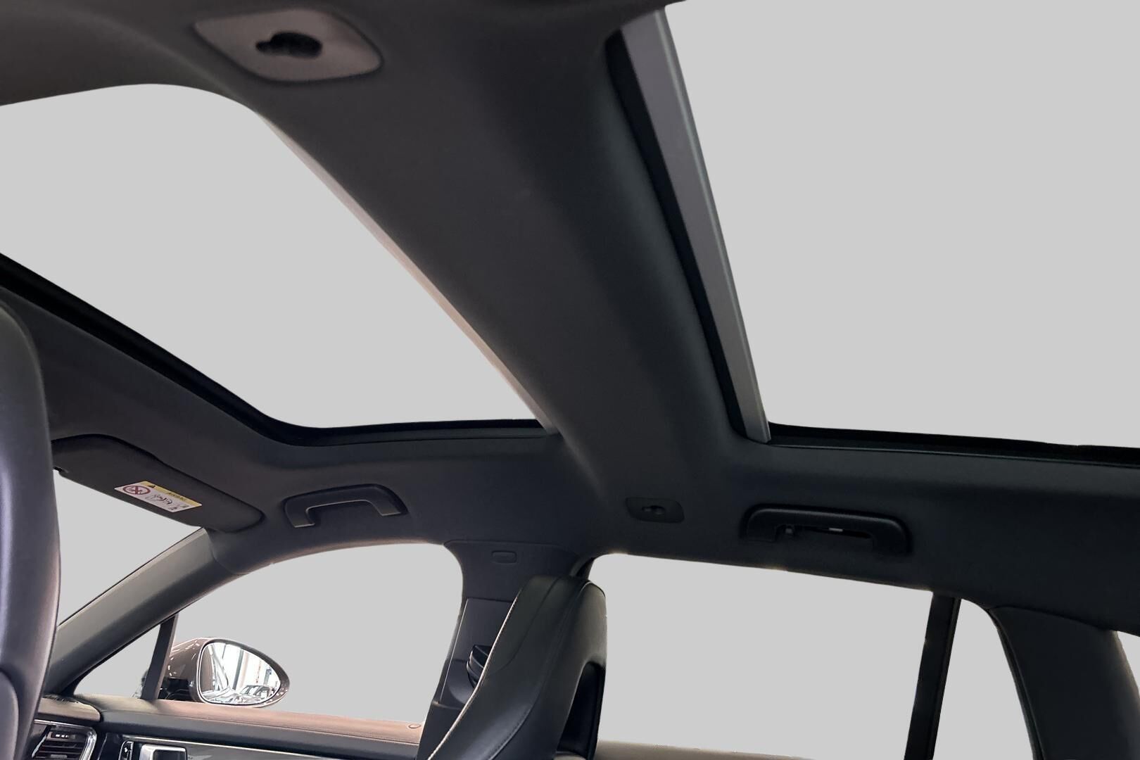 Porsche Panamera iso kuva 15