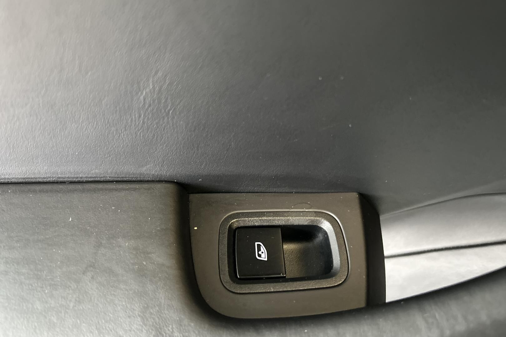 Porsche Panamera iso kuva 16