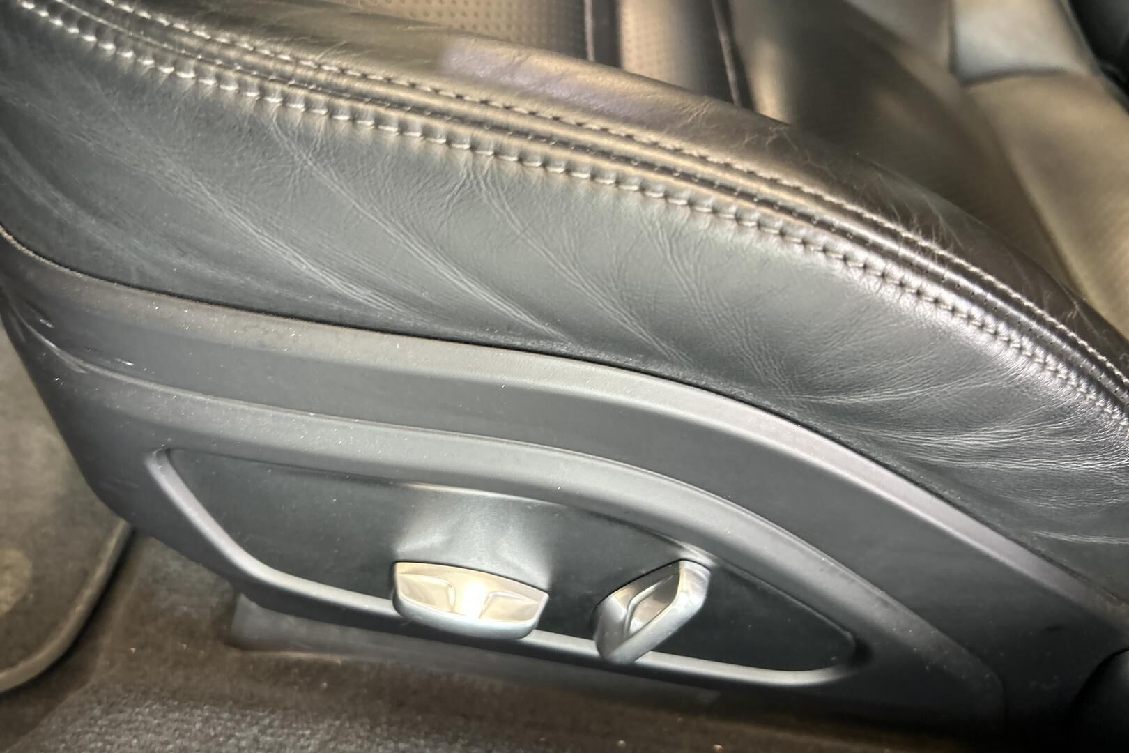 Porsche Panamera iso kuva 17