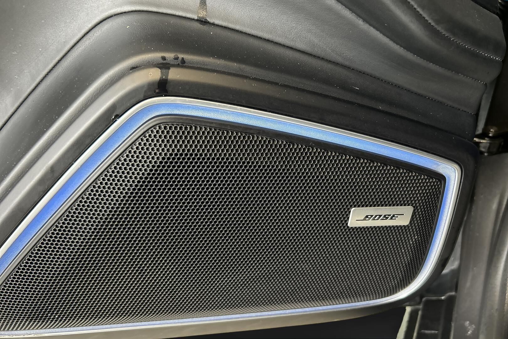 Porsche Panamera iso kuva 28