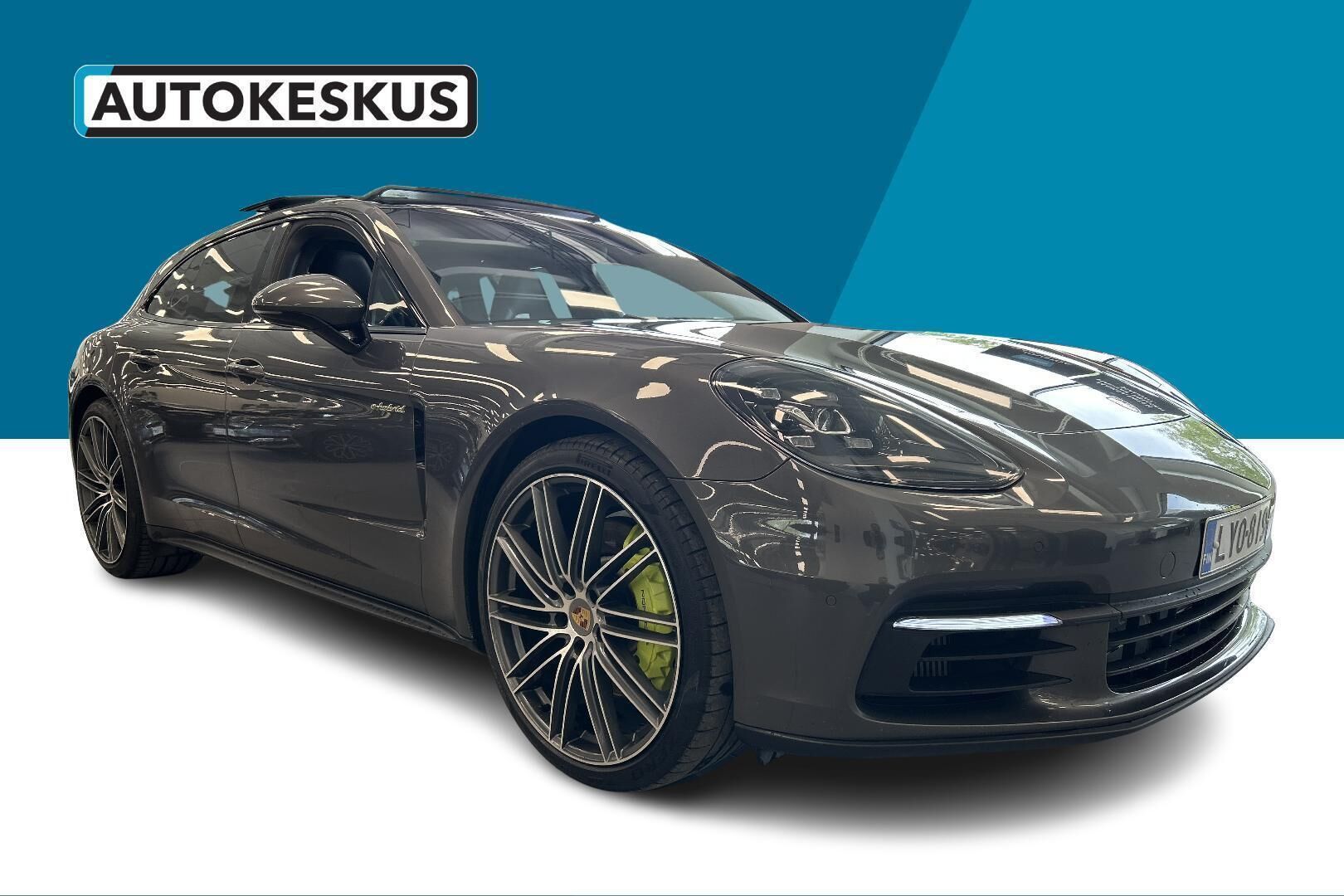Porsche Panamera iso kuva 3