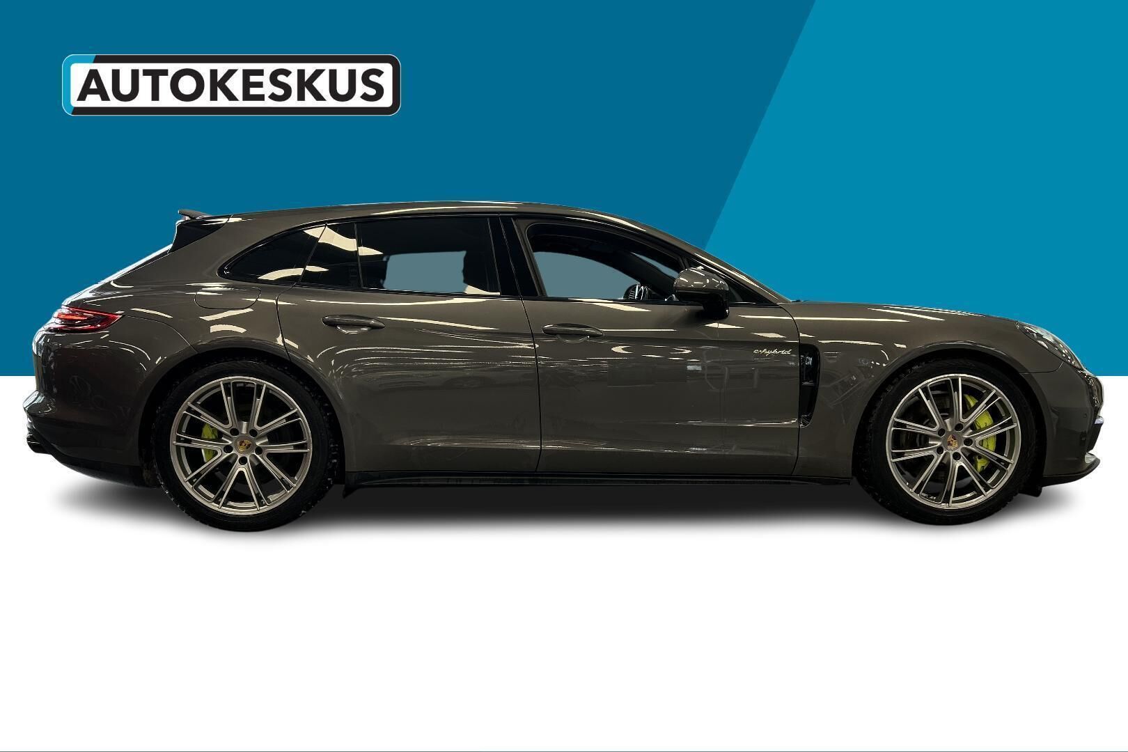 Porsche Panamera iso kuva 4