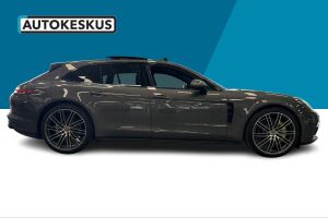 Porsche Panamera esikatselu 4