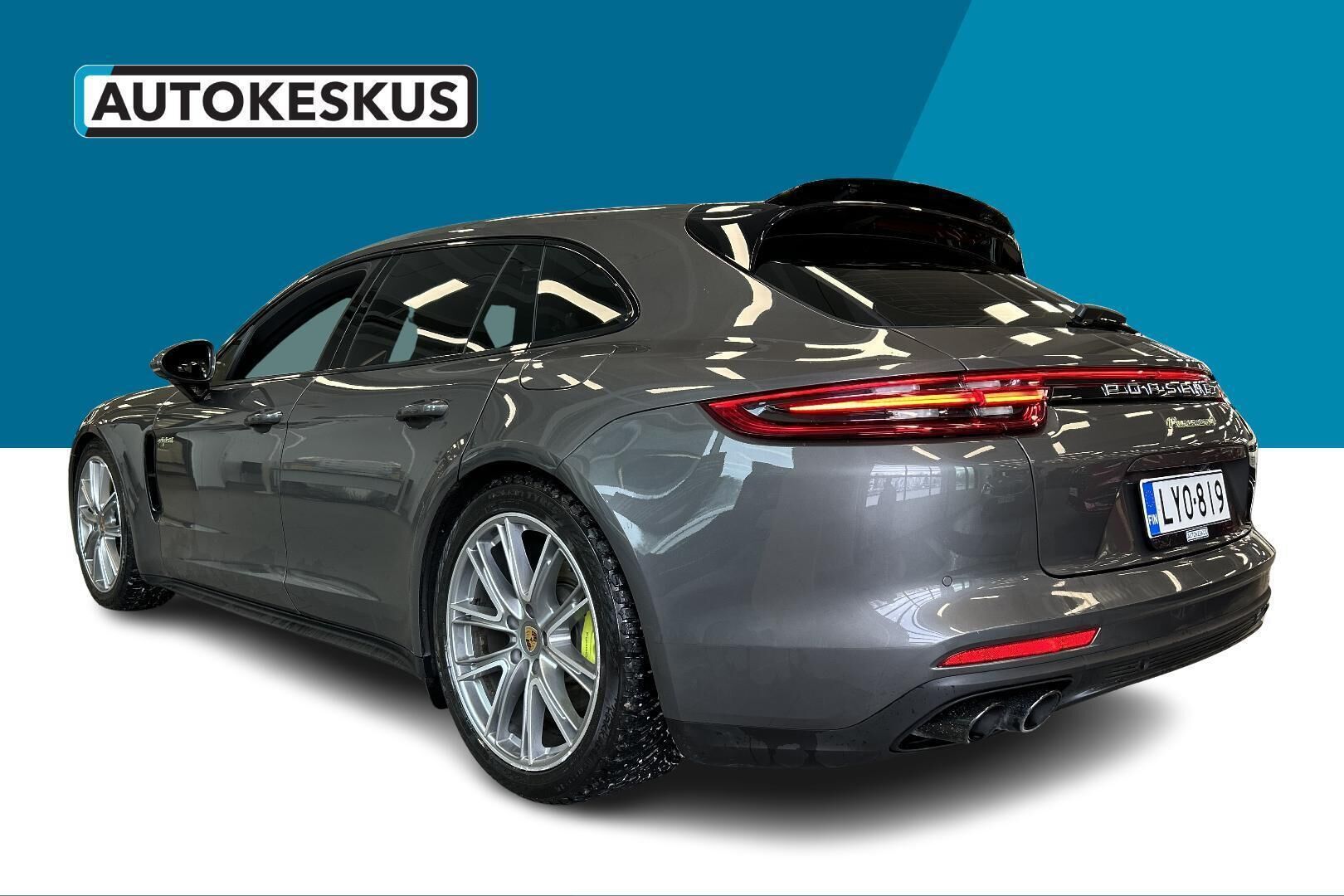 Porsche Panamera iso kuva 7