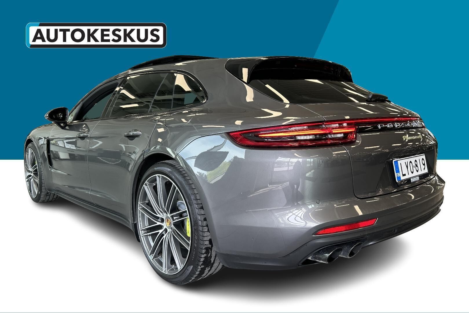 Porsche Panamera iso kuva 7