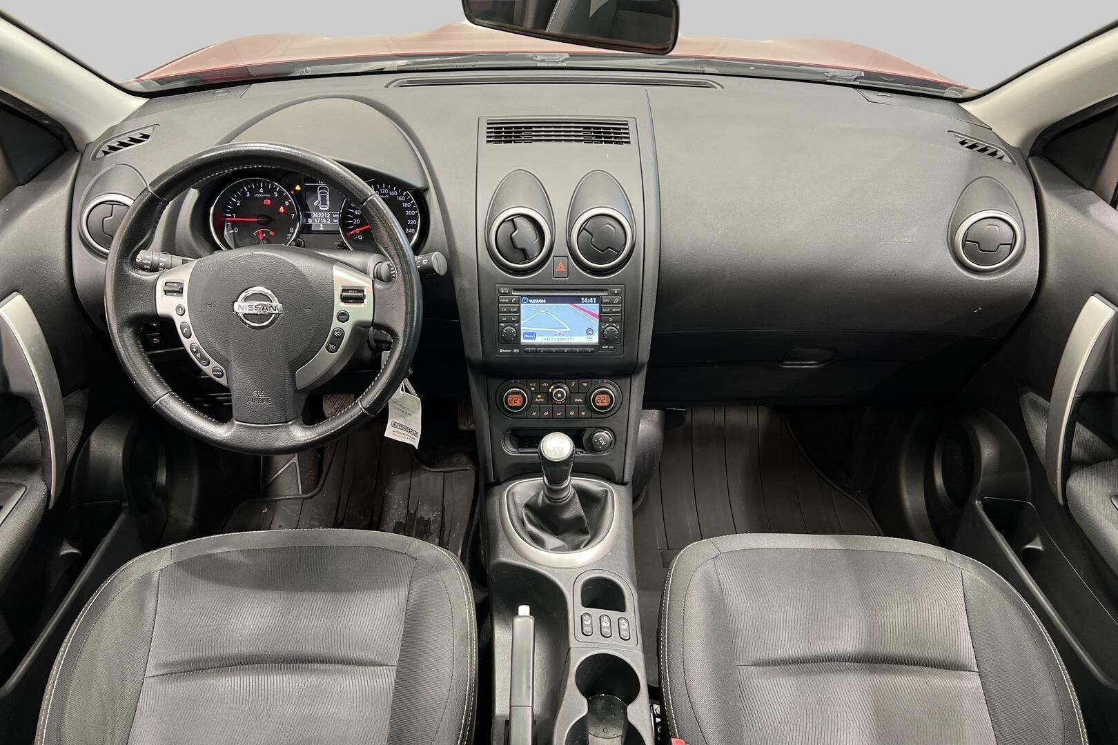 Nissan Qashqai+2 iso kuva 11