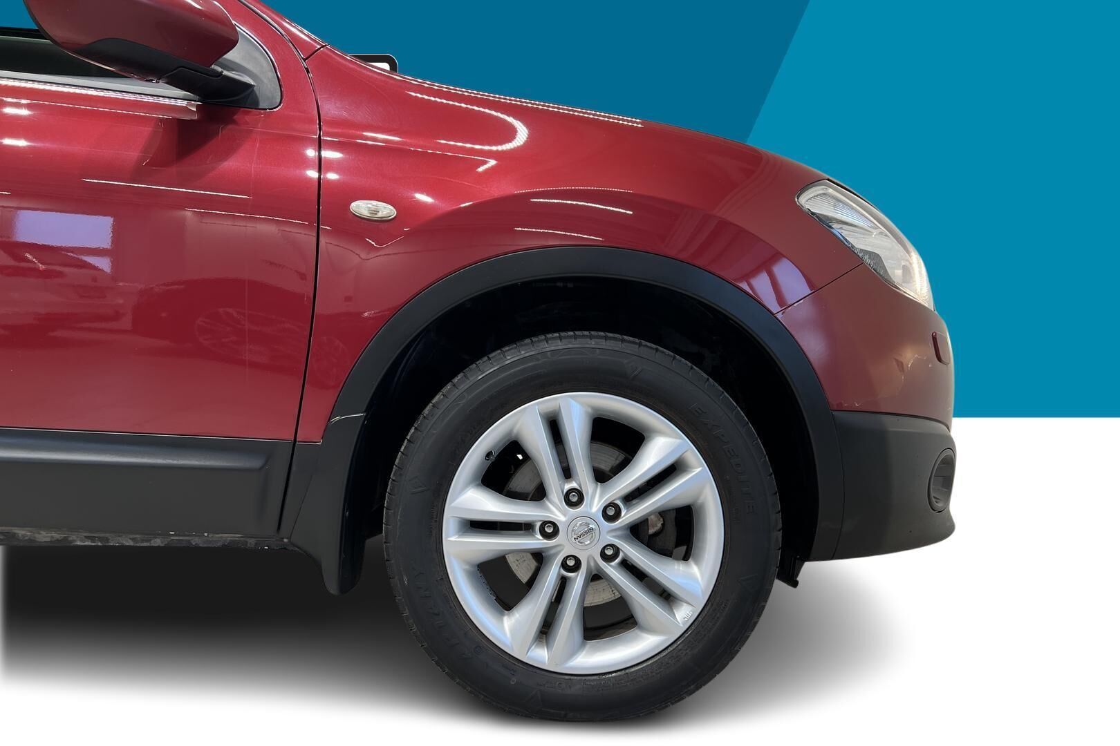 Nissan Qashqai+2 iso kuva 13