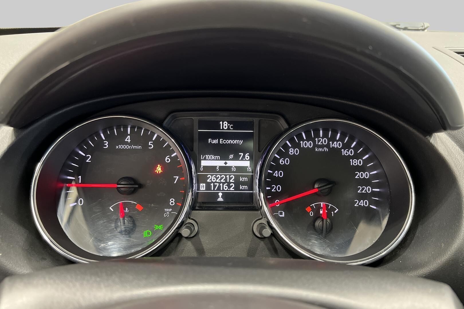 Nissan Qashqai+2 iso kuva 14