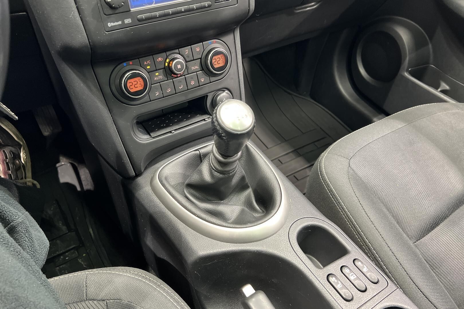 Nissan Qashqai+2 iso kuva 18
