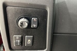 Nissan Qashqai+2 esikatselu 22