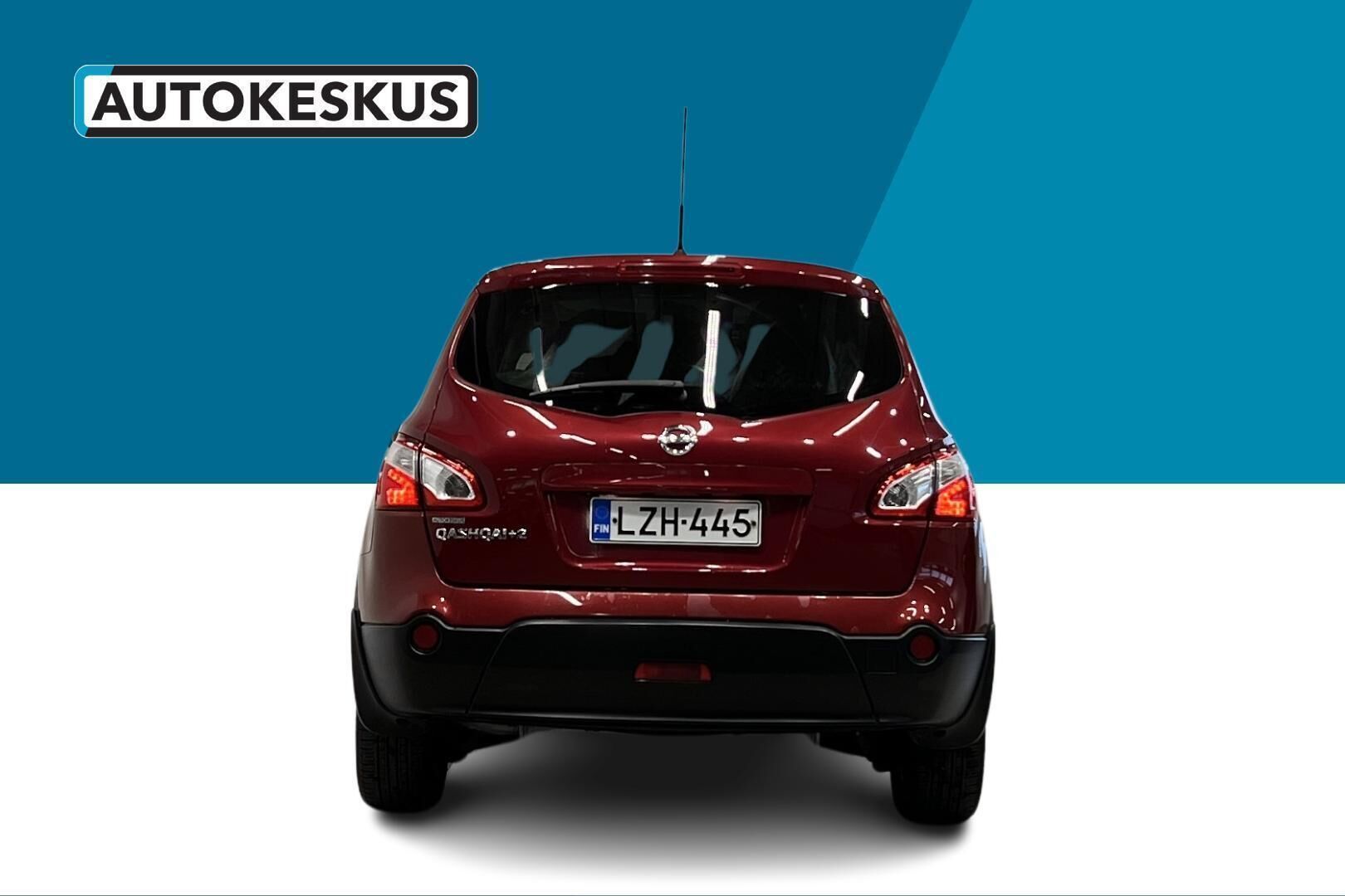 Nissan Qashqai+2 iso kuva 6