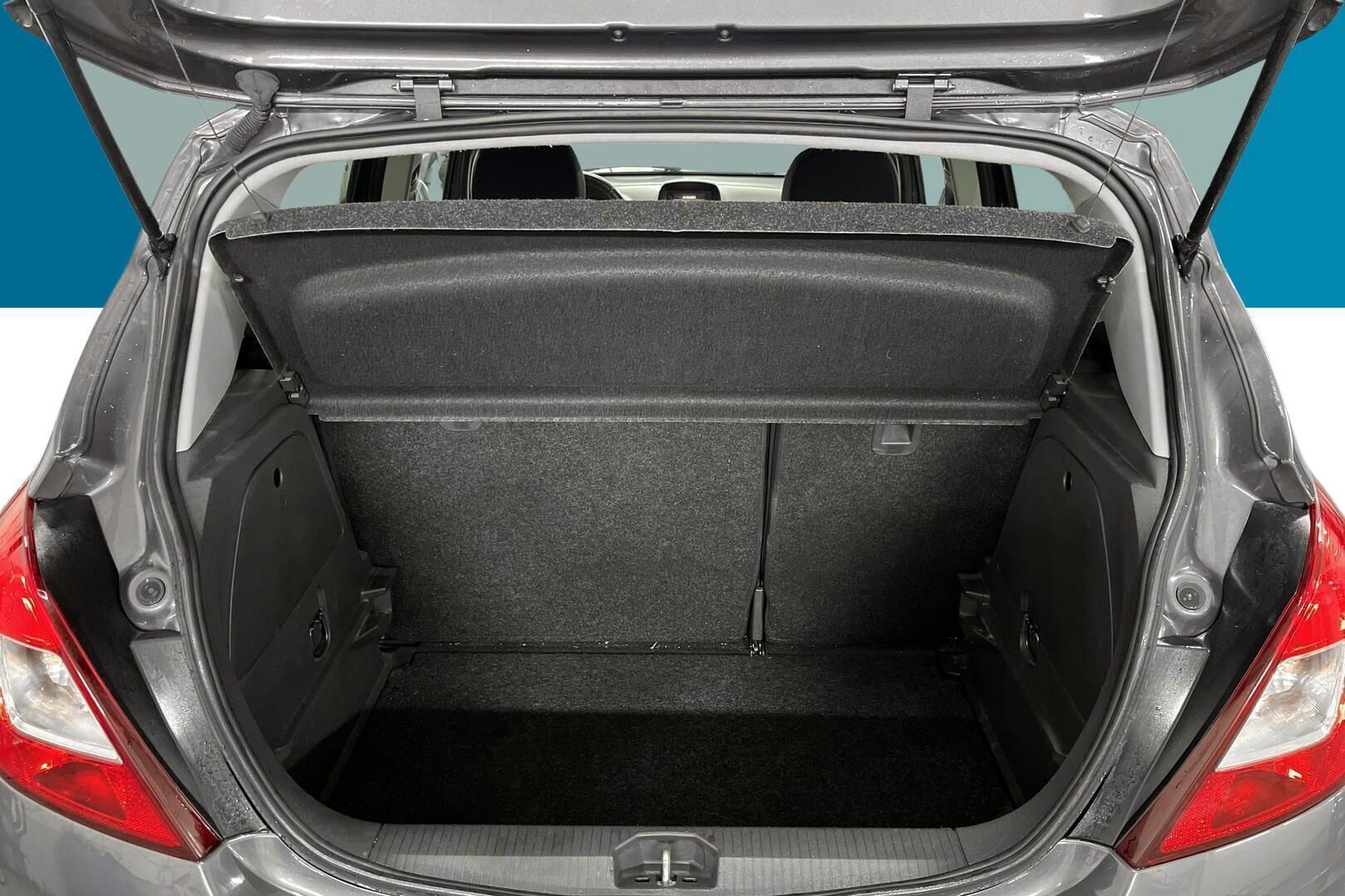 Opel Corsa iso kuva 9