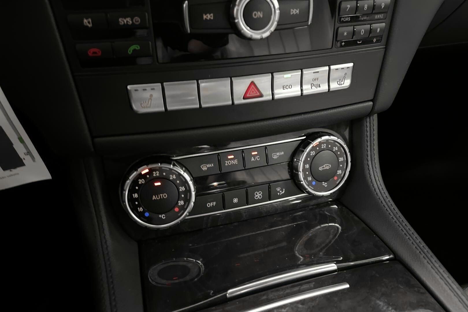 Mercedes-Benz CLS iso kuva 15