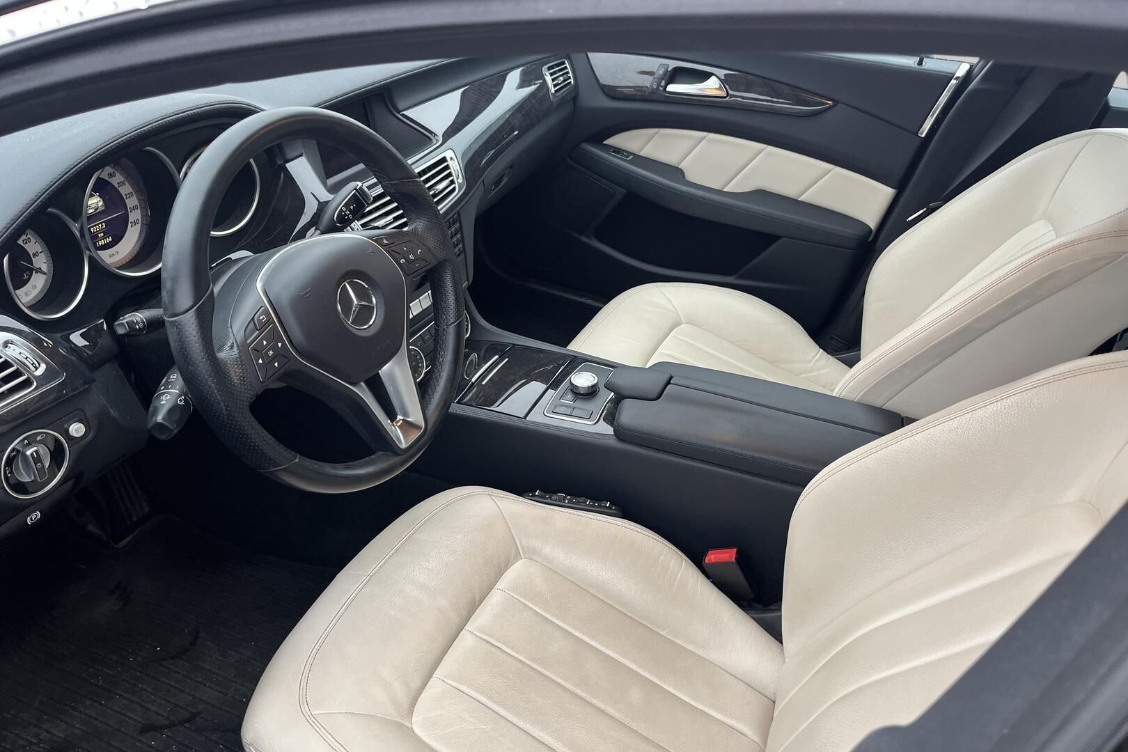 Mercedes-Benz CLS iso kuva 2