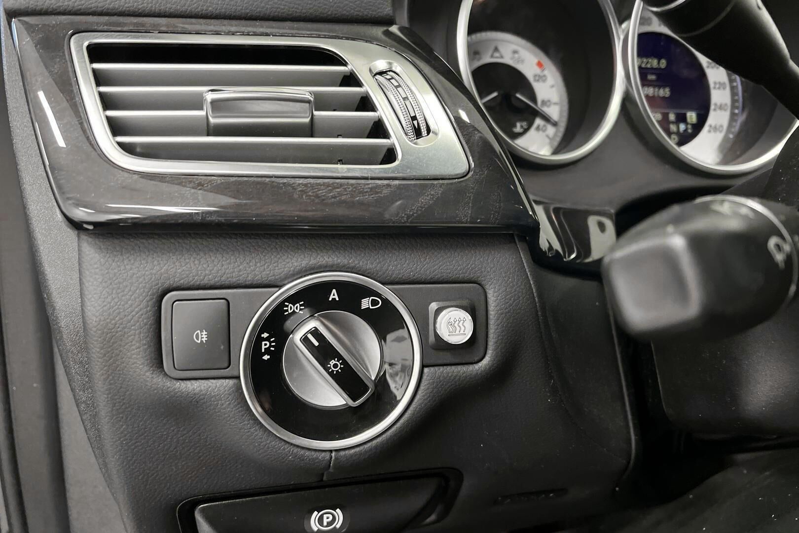 Mercedes-Benz CLS iso kuva 18