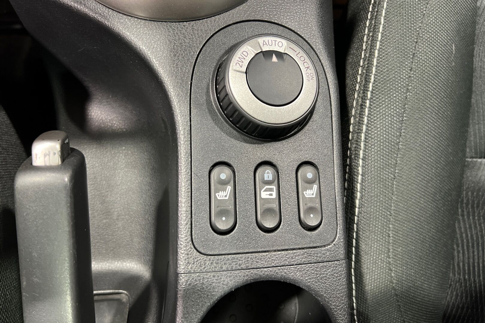 NISSAN Qashqai+2 iso kuva 13