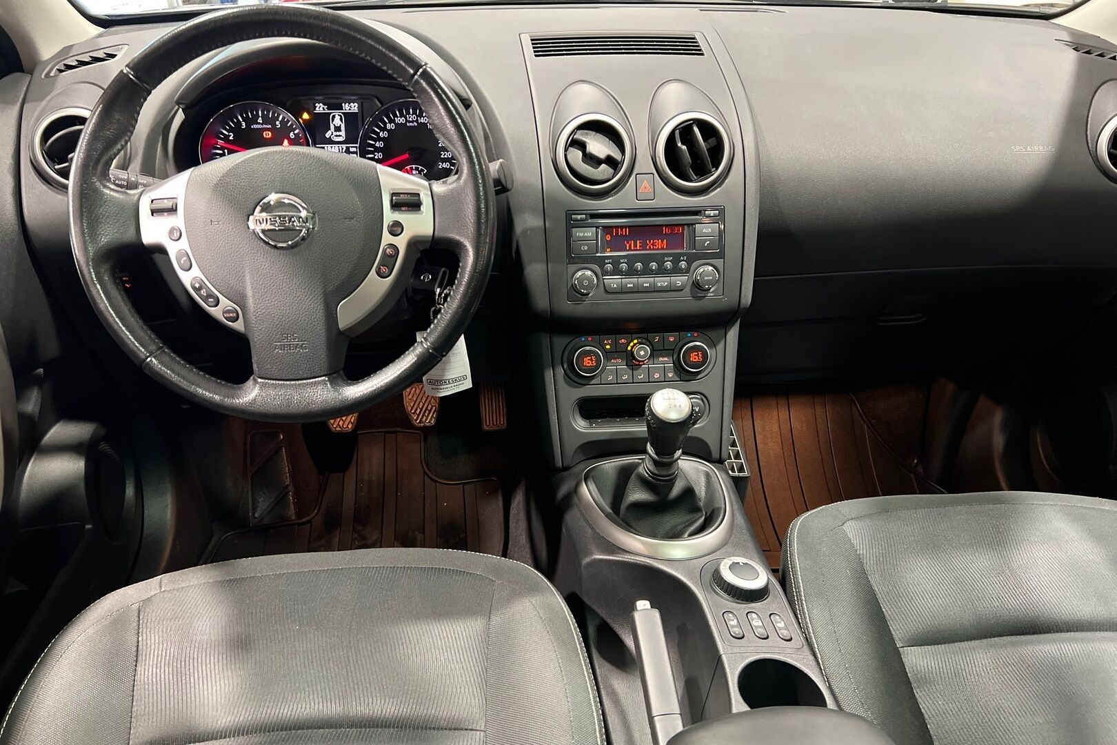 NISSAN Qashqai+2 iso kuva 7