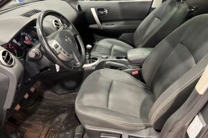 NISSAN Qashqai+2 esikatselu 7