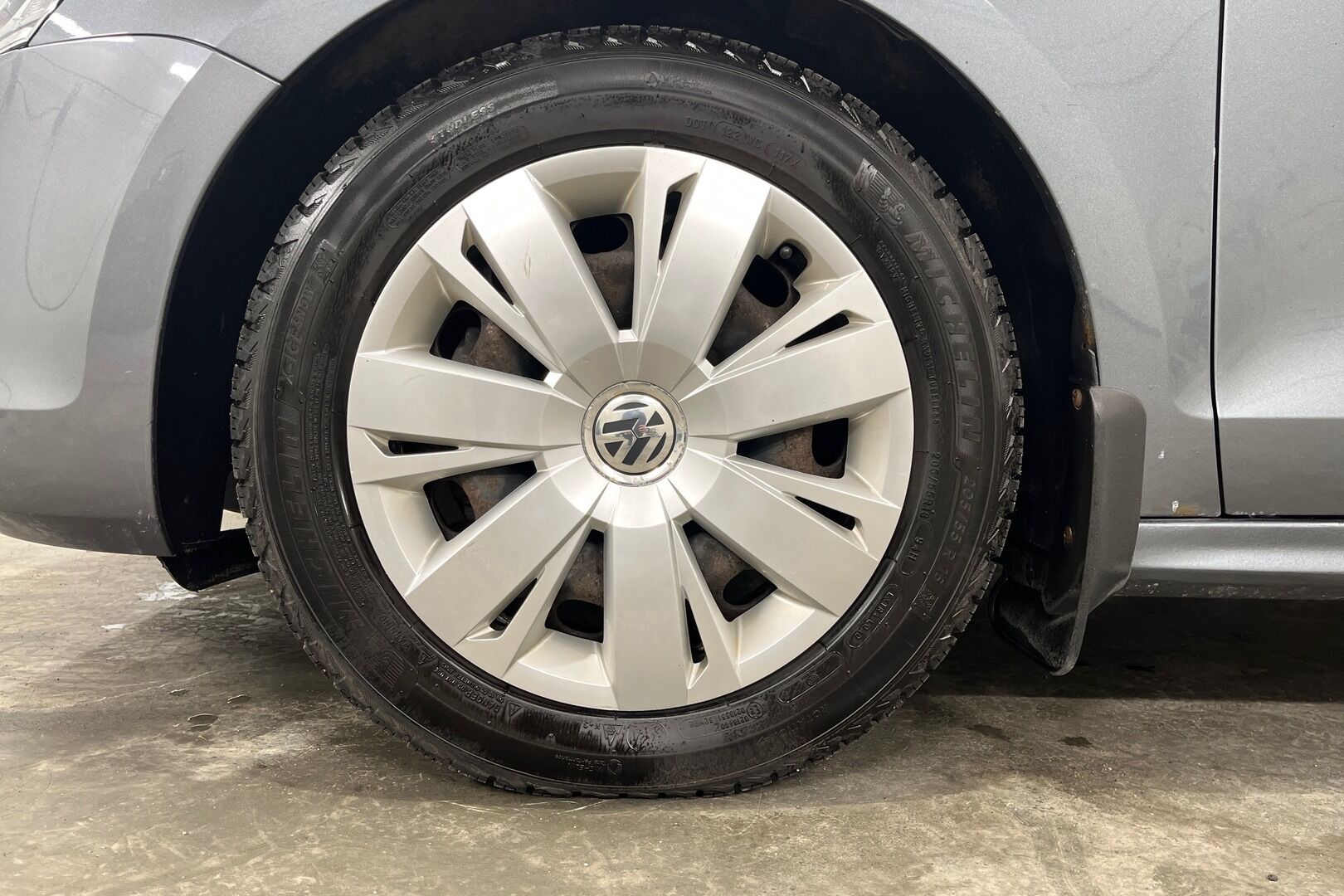 Volkswagen Jetta iso kuva 10