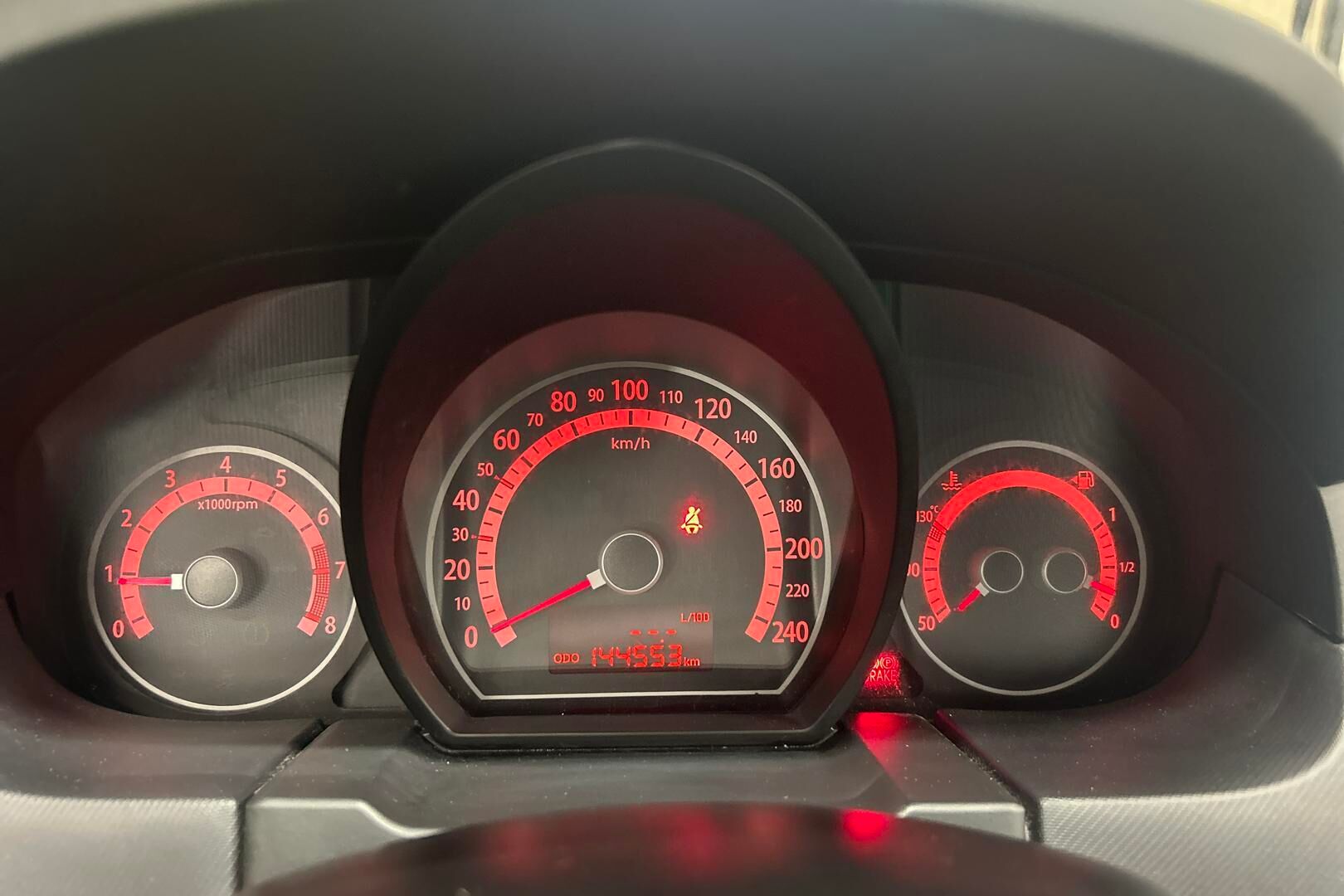 Kia cee'd iso kuva 13