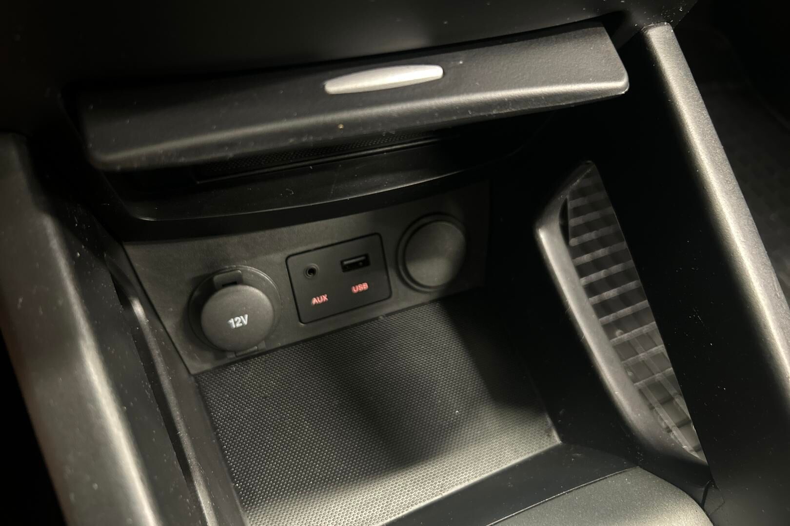 Kia cee'd iso kuva 18