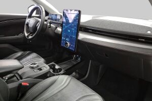 FORD MUSTANG MACH-E esikatselu 3