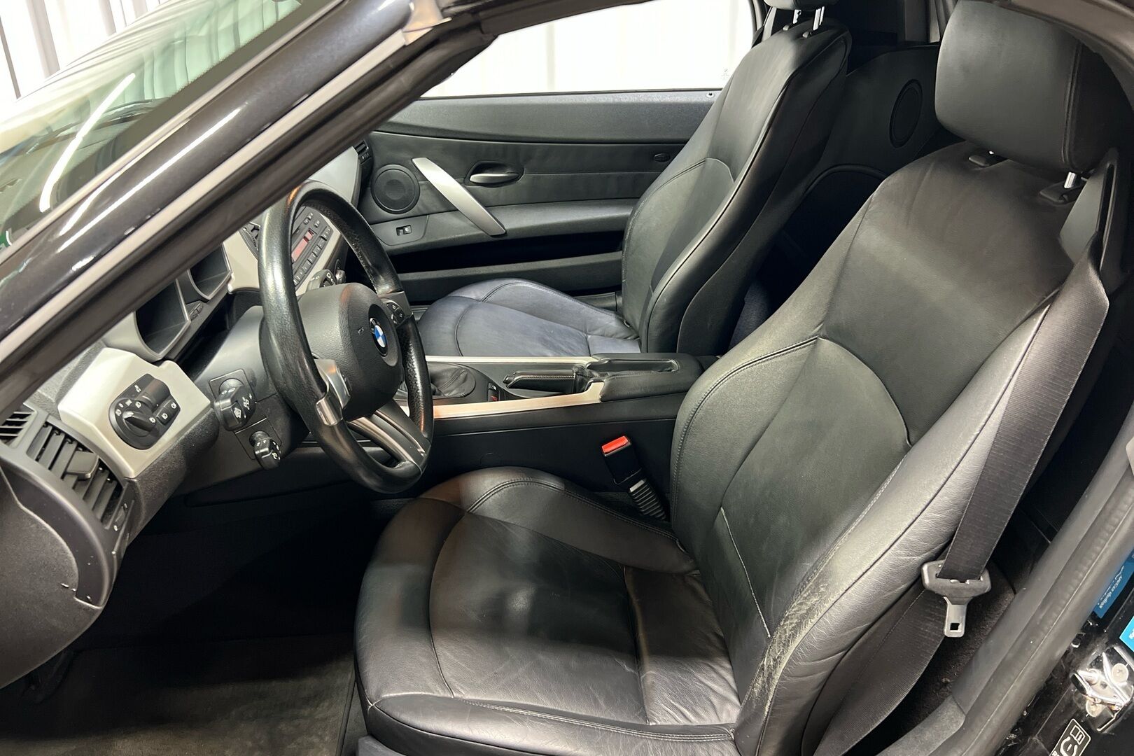 BMW Z4 iso kuva 7