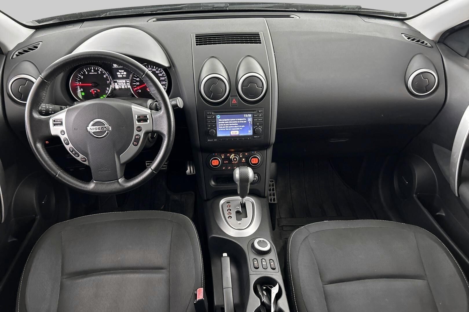 Nissan Qashqai+2 iso kuva 11