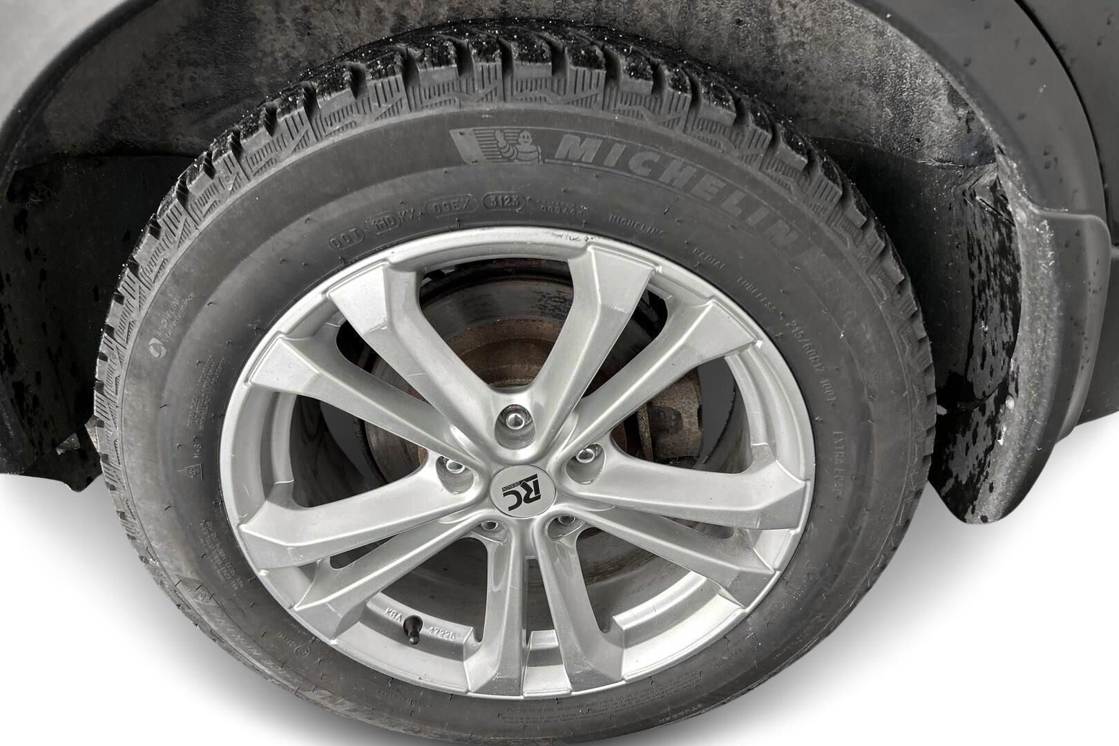 Nissan Qashqai+2 iso kuva 13