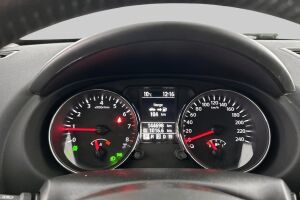 Nissan Qashqai+2 esikatselu 16