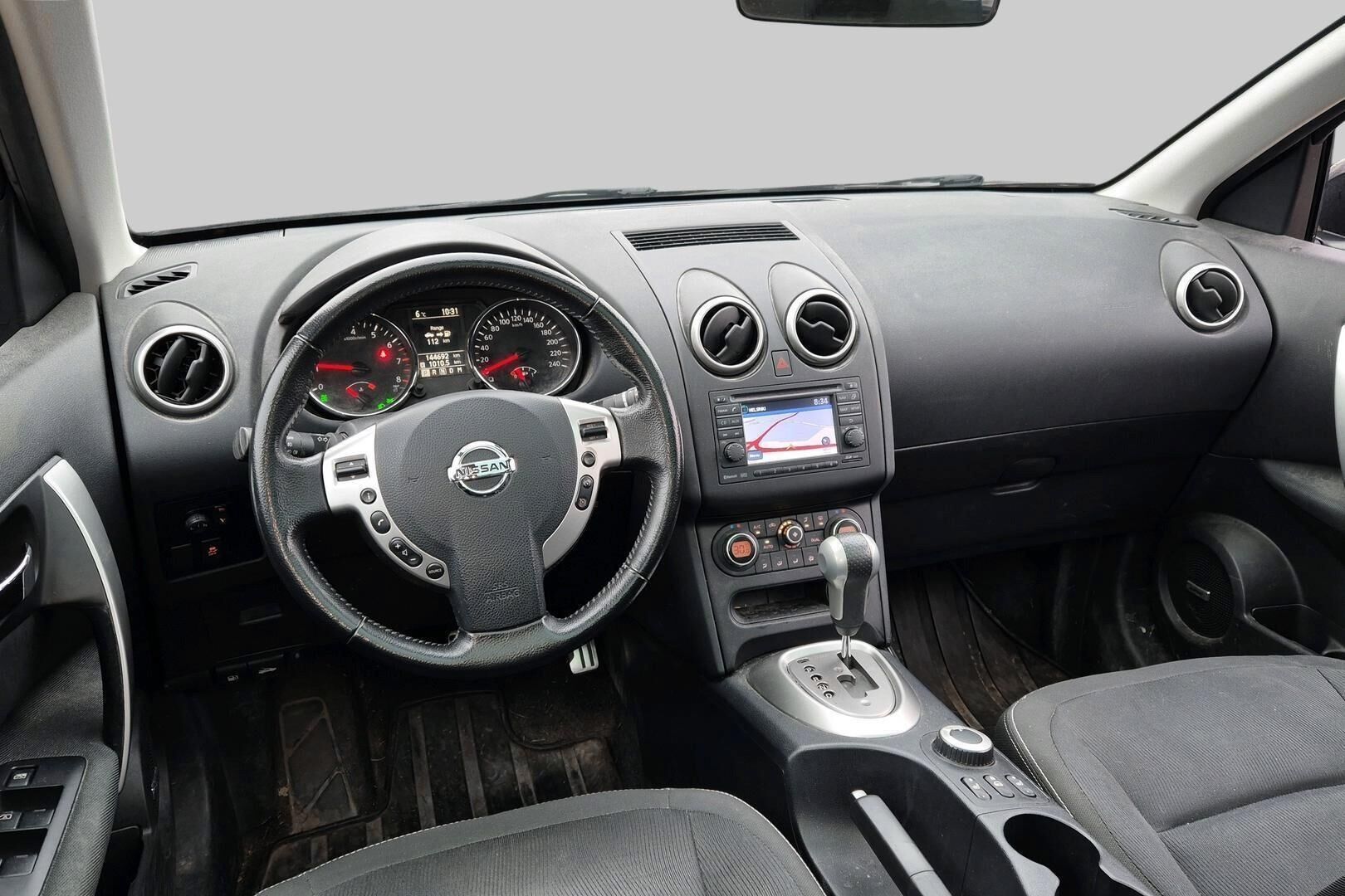 Nissan Qashqai+2 iso kuva 2