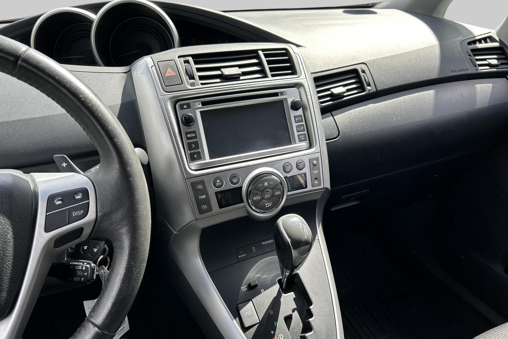 Toyota Verso iso kuva 14