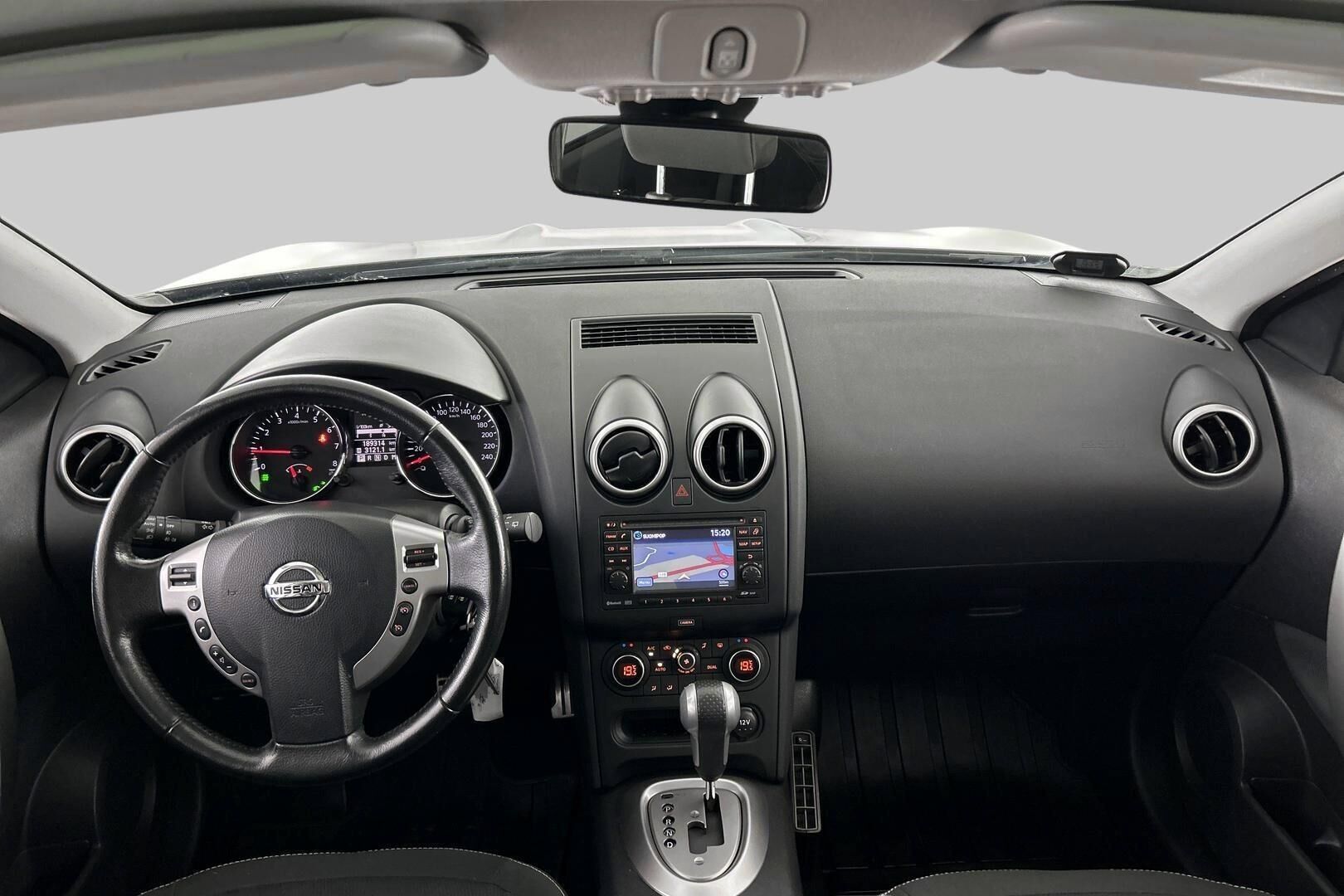 Nissan Qashqai iso kuva 10