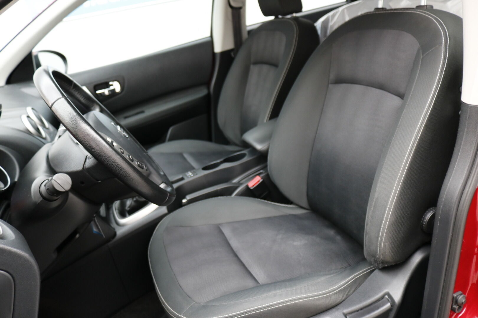 Nissan Qashqai iso kuva 2