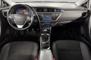 Toyota Auris esikatselu 11