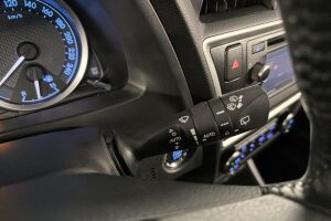 Toyota Auris esikatselu 17